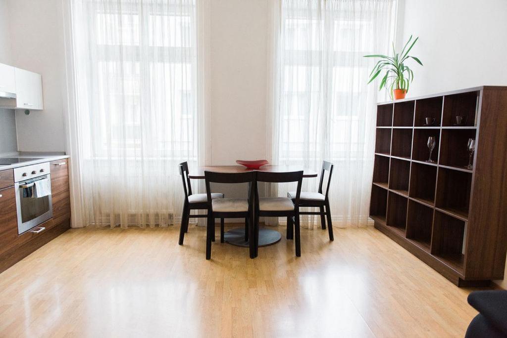Lion Apartments In Historical Center, Bratislava Old Town Εξωτερικό φωτογραφία